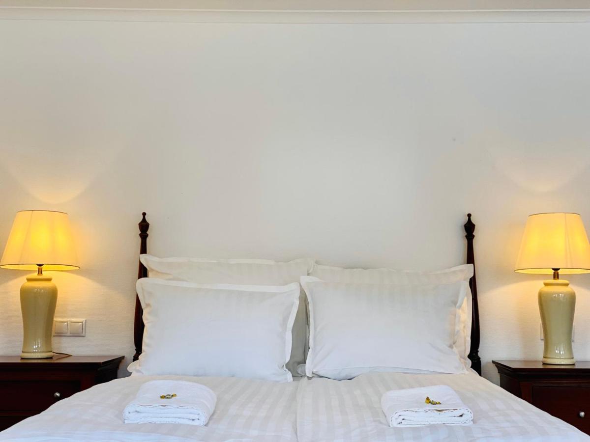 Opera16 Guestrooms Budapeste Exterior foto