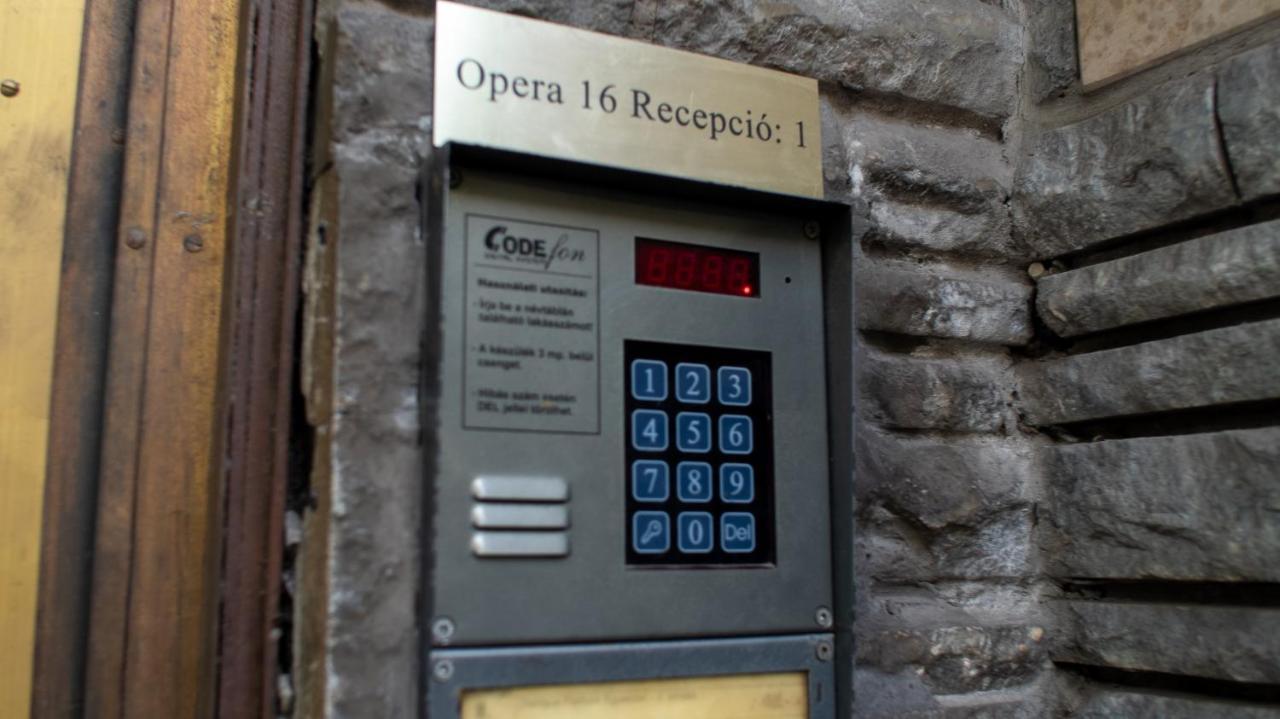 Opera16 Guestrooms Budapeste Exterior foto