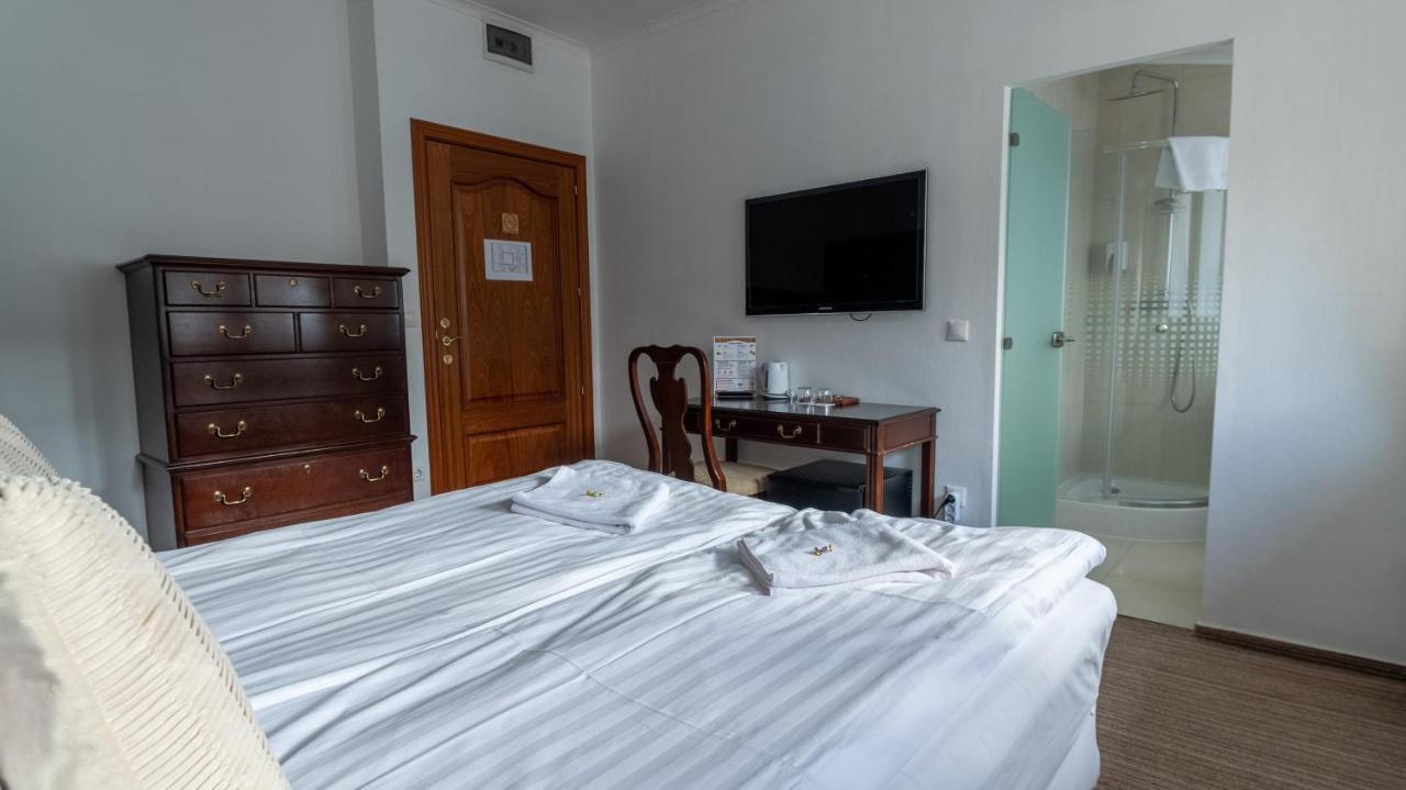 Opera16 Guestrooms Budapeste Exterior foto